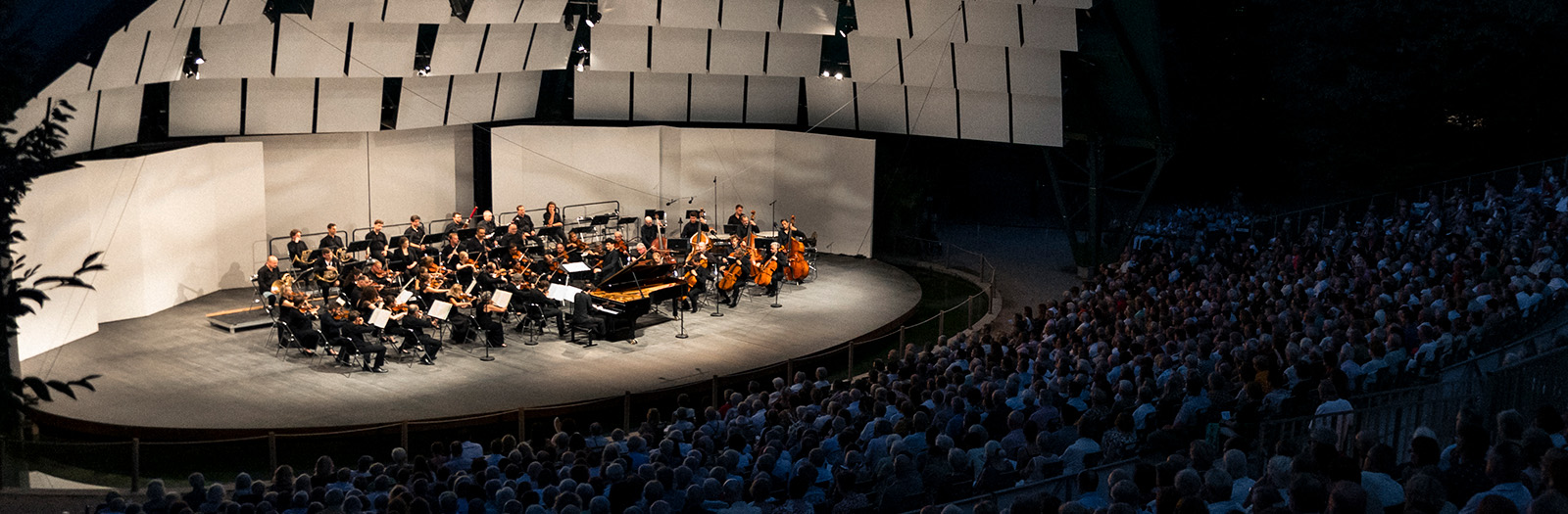 Auditorium De Florans La Roque D anthéron Tchaïkovsky - Liszt - Parc du Château de Florans - vendredi 05 août -  Festival International de Piano de la Roque d'Anthéron